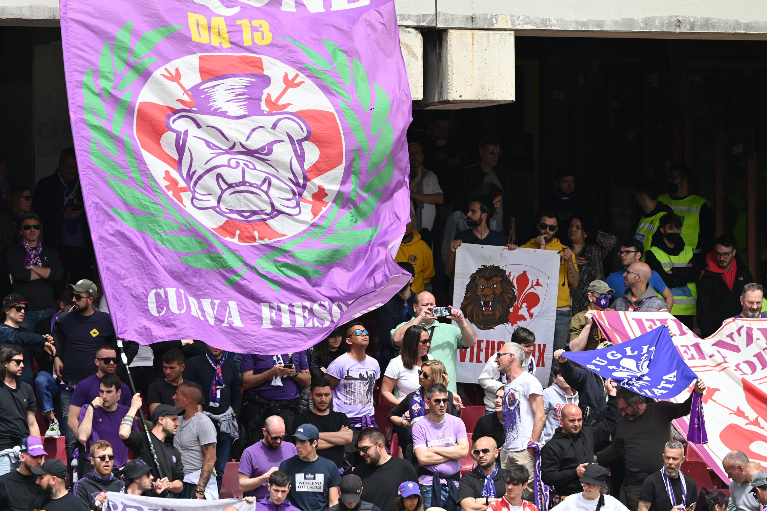 Tifosi Fiorentina a Salerno
