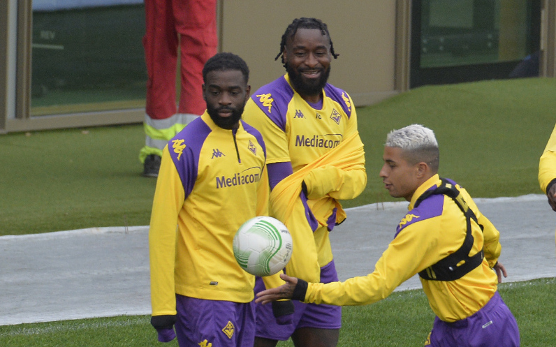 Nzola, Ikoné e Dodo