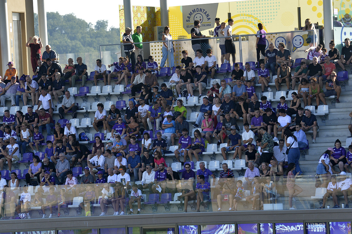 Allenamento Fiorentina viola Park Tifosi