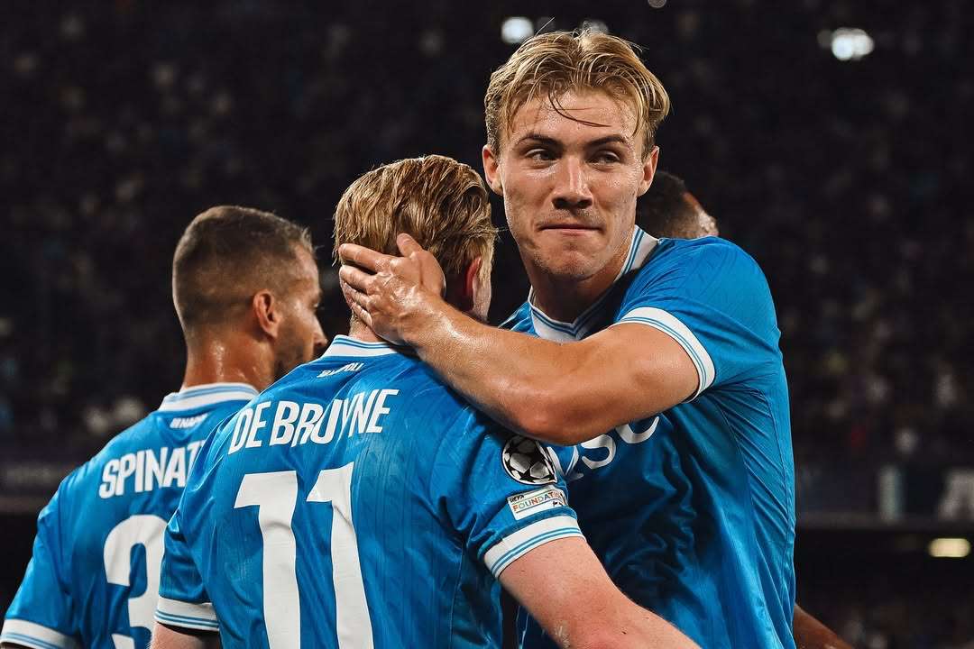 Hojlund e De Bruyne - Napoli