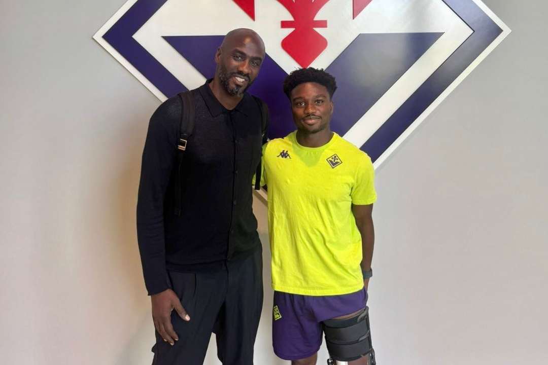 Otto Addo (ct Ghana) con Tariq Lamptey