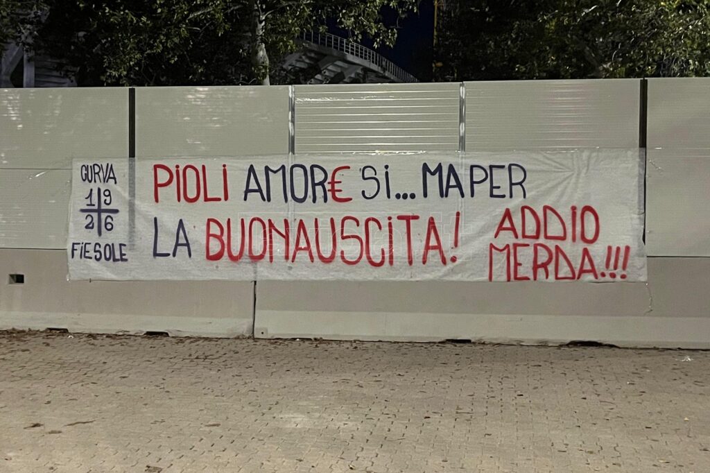 Striscione Curva Fiesole Pioli