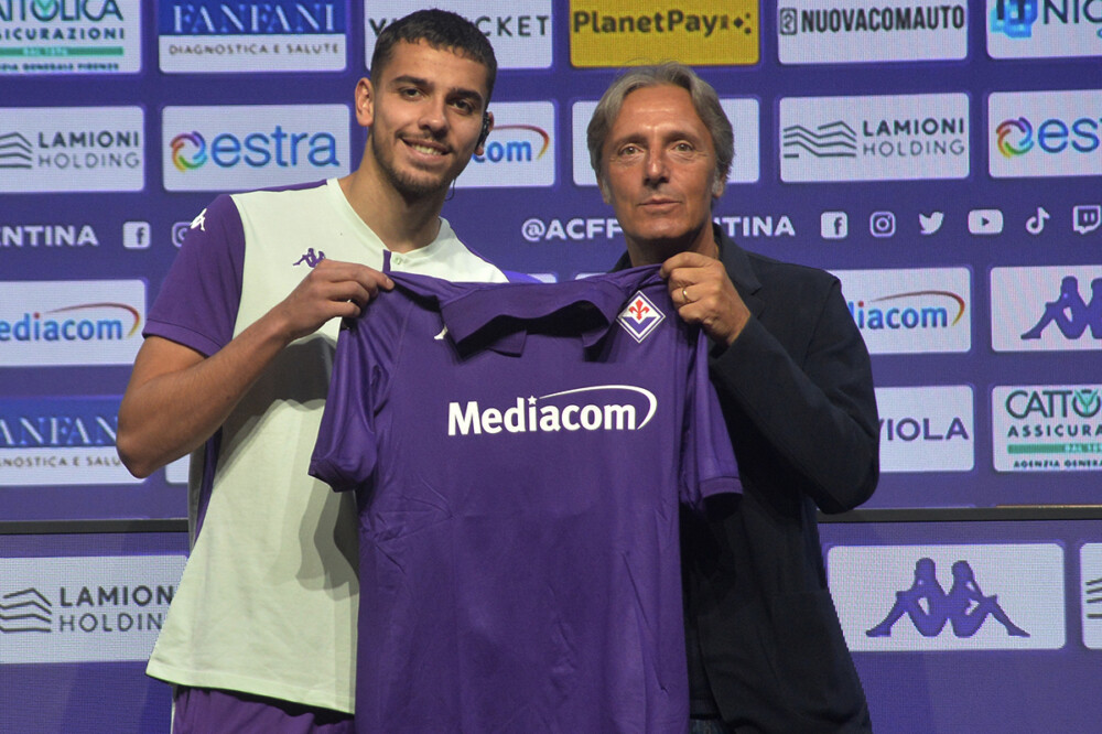 FIORENTINA 05-09-2024 ALESSANDRO FERRARI PRESENTA MATIAS MORENO. GALASSI SILVANO/SILPRESS